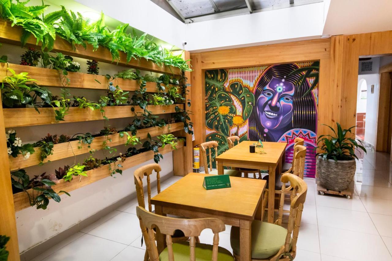 Adn Algo De Nosotros - Malaika Vandrarhem Medellín Exteriör bild