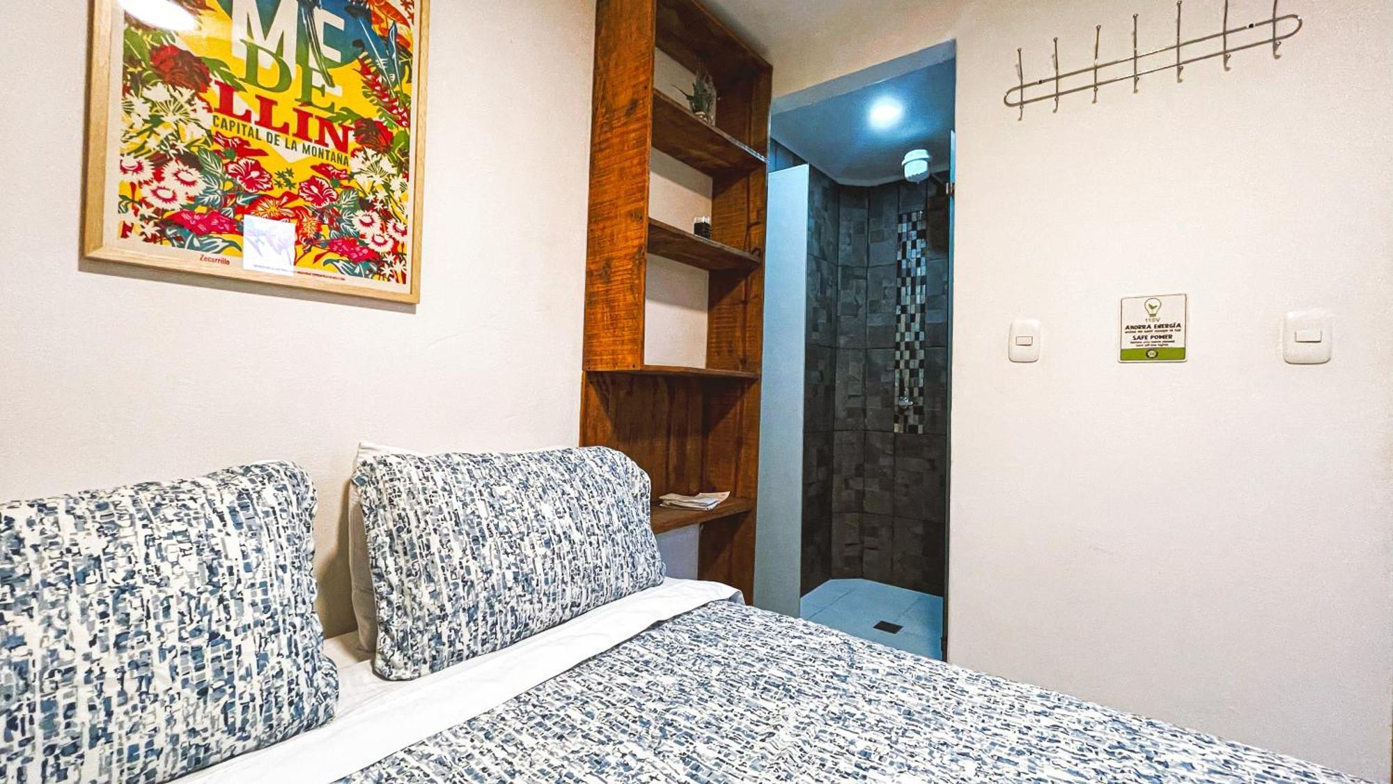 Adn Algo De Nosotros - Malaika Vandrarhem Medellín Exteriör bild
